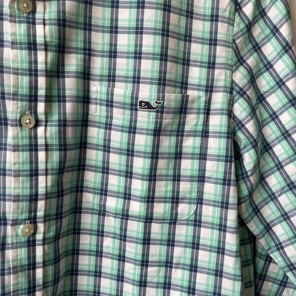 Vineyard Vines LOT of 3 -Pullover Plus 2 Slim Fit Tucker Shirts Mens Size Medium - Picture 12 of 16